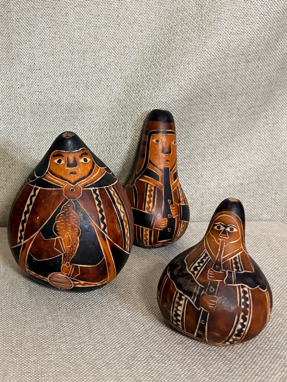 Vintage Peruvian Mate Burilado Gourd Musicians Set 3 Engraved Folk Art Figures